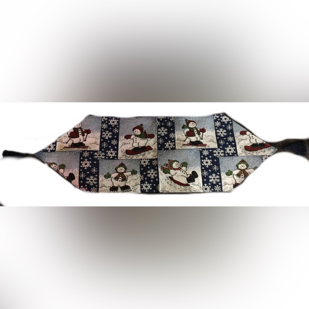 Snowman Pattern Table Runner
